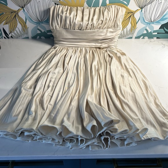 White Cross Dresses & Skirts - Rubber Ducky Productions White Cream Strapless Cocktail Dress Women's Size Small